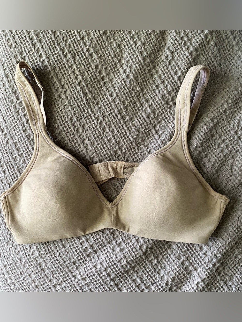 Hanes Nude Bra Underwire Free 38B
